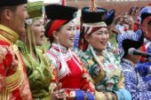 Mongolei-Erlebnisreise-Einheimische-Naadam-Fest