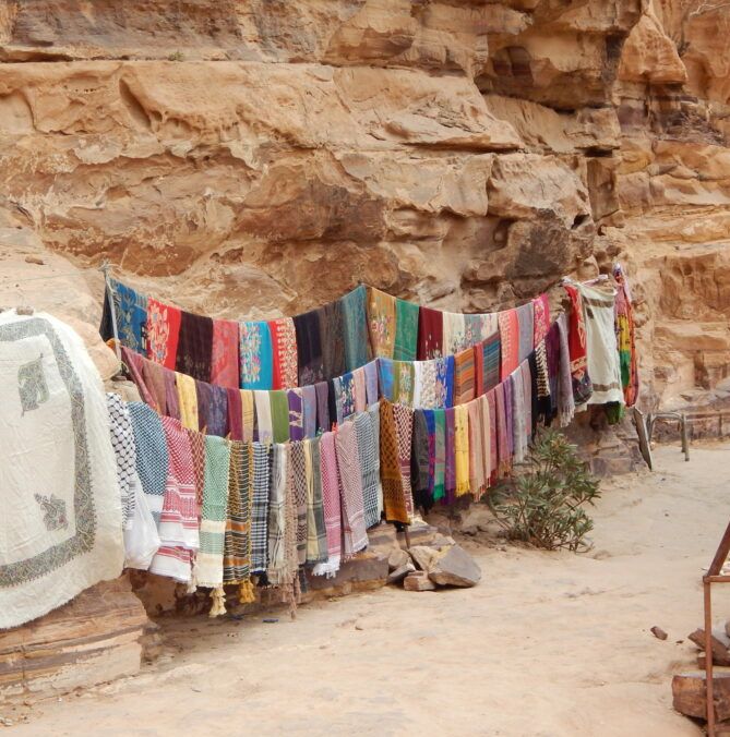 Jordanien Souvenirs bunte Tücher